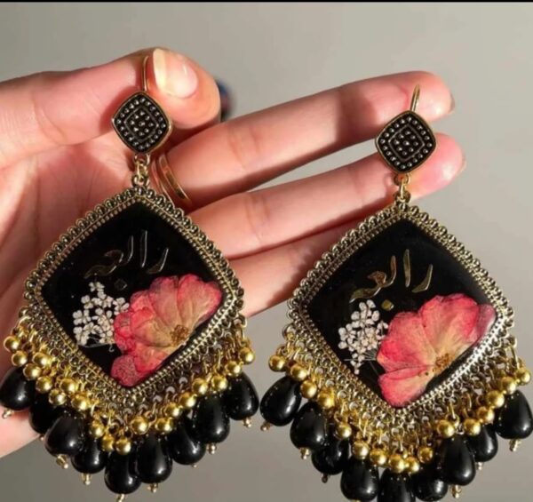 Rose Petal Calligraphy Black Diamond Jhumkay