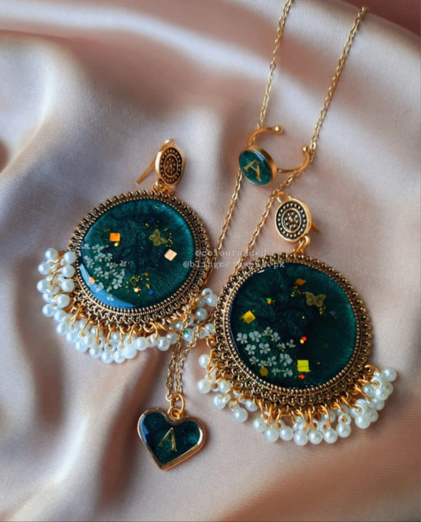 Emerald Pearl Jhumkay with Heart Pendant Set